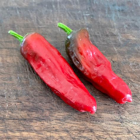 Pepperoncini - Pepper Seeds - Heirloom Mild Chili Pepper - 10+ Seeds ...