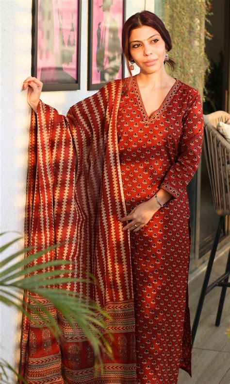 Cotton Block Print Red Suit Set with Printed Cotton Dupatta – Baareeki