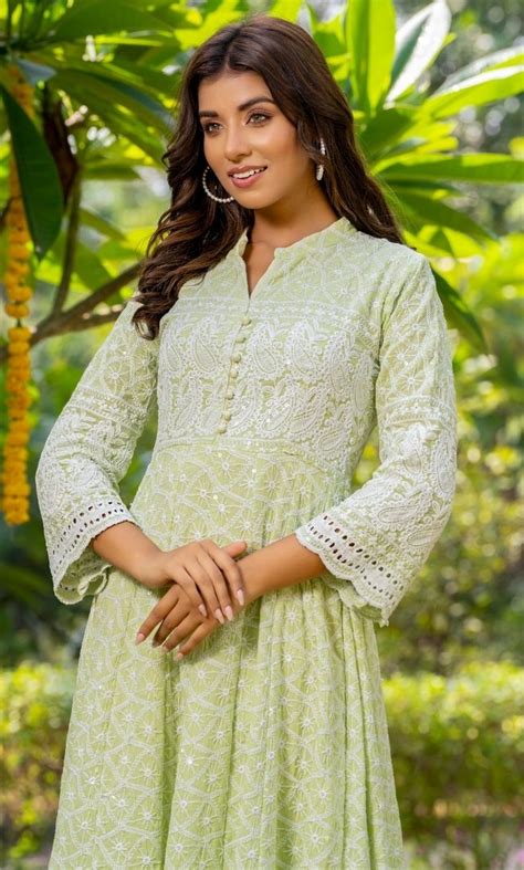 Tea Green Chikankari Kurta Set – House Of Jamoti