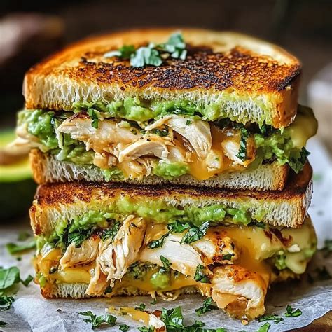 Receta de Sandwich de Pollo con Aguacate - Simple Recetas
