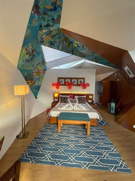 TREE OF LIFE EILA ART HOTEL, MANALI (Naggar, Himachal Pradesh) - Hotel ...