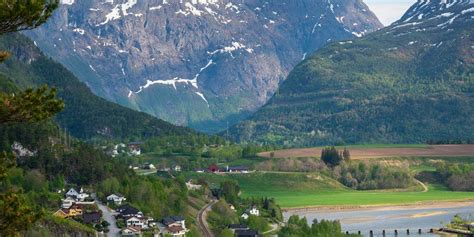 Åndalsnes: A Journey Through The Troll Road and Wall - Klook India
