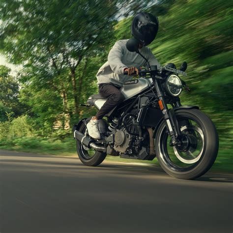 Rogue- Husqvarna with link pipe – Barrel Exhaust