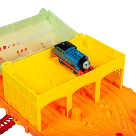 thomas hyperglow trains