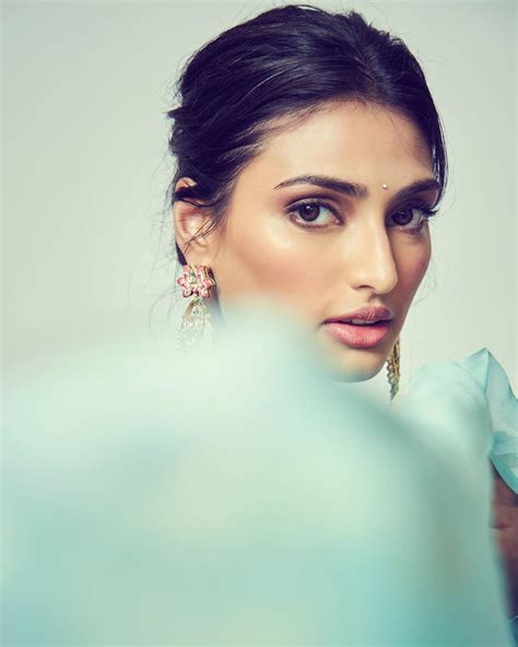 Indian Cricketer KL Rahul Girlfriend Photoshoot: शादी की तैयारी में ...