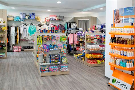 Souvenir Gift Shop 的图像结果