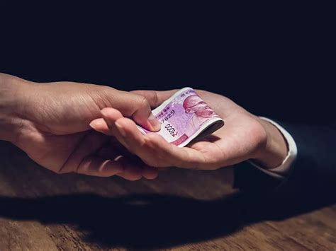 Mumbai Tax Inspector Nabbed In Bribe Case