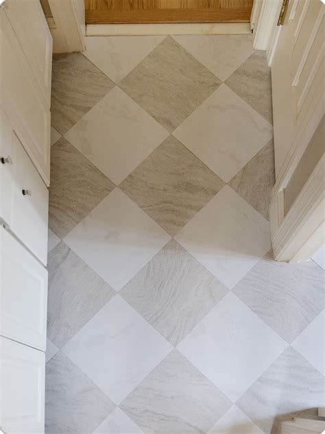 Trending Vinyl Flooring Looks Like Tile You’ll Love