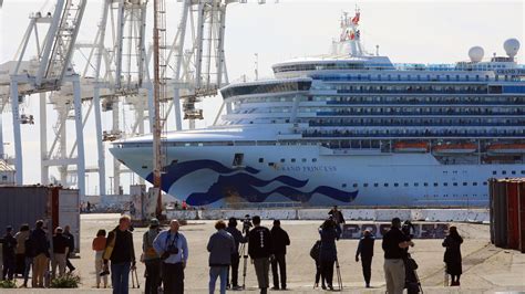 Cruise Ship, Floating Symbol of America’s Fear of Coronavirus, Docks in Oakland - The New York Times