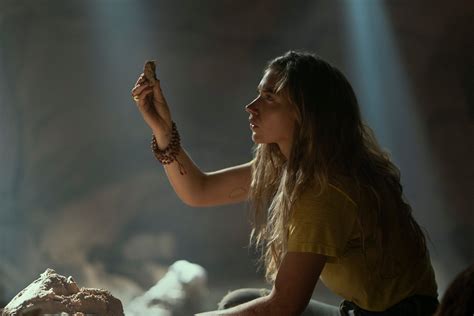 Download Imogen Poots TV Show Outer Range HD Wallpaper