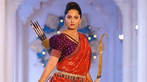 Top 10 Most Gorgeous Plus-Size Actresses of South Indian Film Industry