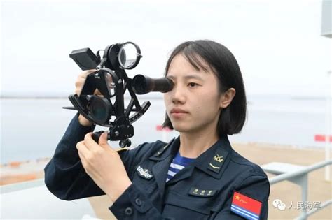 ﻿24岁掌舵山东舰，登上热搜的女兵原来是她_国防军事_中华网