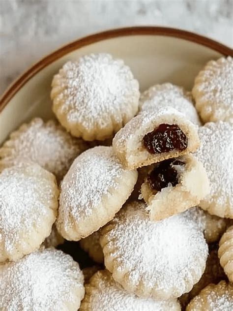 Irresistible Date Filled Cookies: Easy Homemade Maamoul Recipe