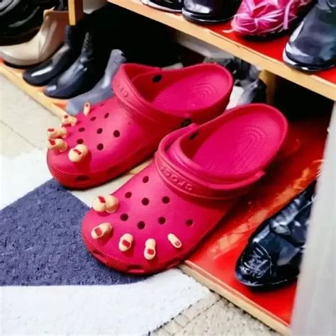 Prank Toes Clogs Accessories