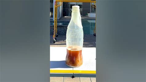 Exploding Coke Bottle 的图像结果