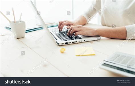 Working Office Computer 的图像结果