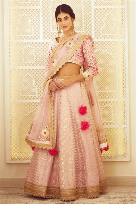 Gorgeous Gold & Ivory Lehengas You Will Crush On Under 40K!