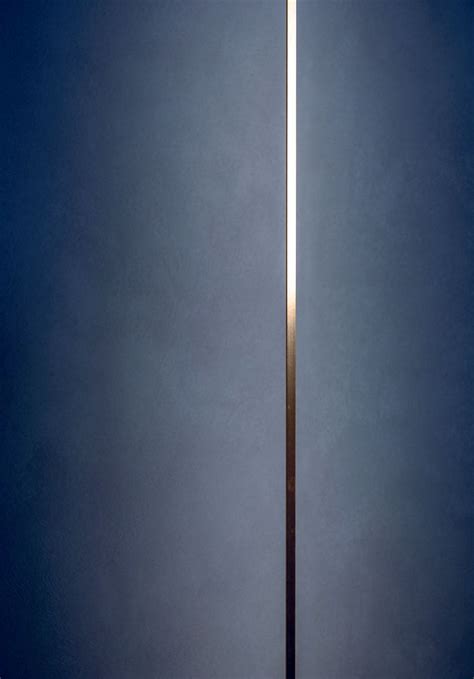 Art gallerists, listen up! We found the perfect light to illuminate ...