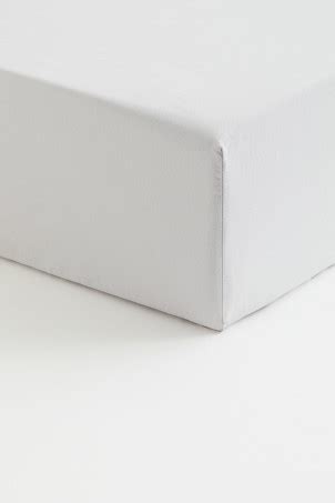 Bed Sheets | Flat & Fitted | Cotton, Linen & More | H&M IN