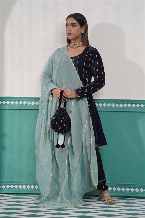 Gota Patti Dupatta | Teal Gota Dupatta | Nero India
