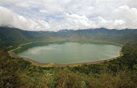 ngorongoro_crater_aerial_tanzania_national_parks_serengeti_lake_views ...