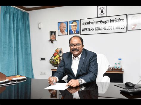 Dr. Hemant Sharad Pande assumes charge as Director (Personnel) of ...