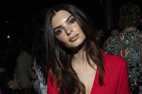 Emily Ratajkowski accuse Robin Thicke d'attouchements sexuels sur le ...