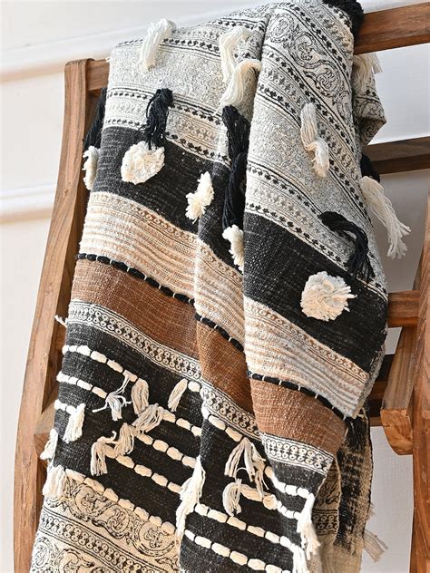 QURIOUS - BLOCK PRINTED THROW – Art Avenue