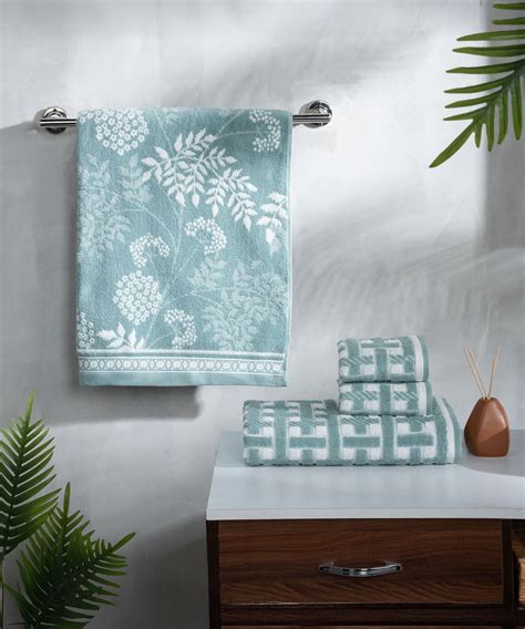 Classic Tranquil Blossoms Towel Set, Harver|550 GSM Cotton – myTrident ...