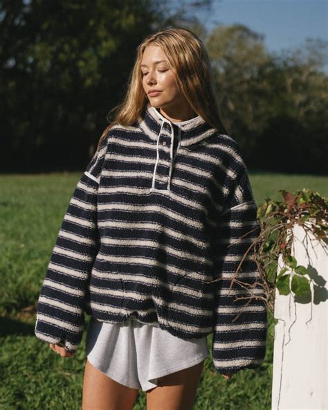 Striped Fleece Pullover in Navy and White Stripe – Eleven Eleven