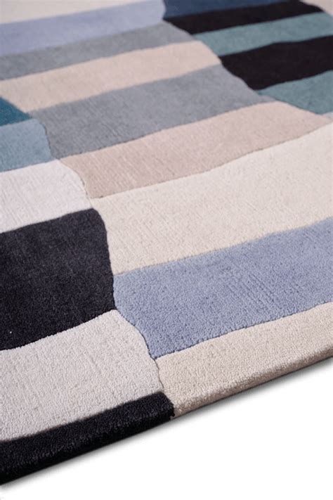 Azure Ascent Rug - Contemporary Charm & Durability – Saara Rugs