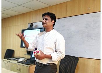 3 Best Pulmonologists in Bhopal - Expert Recommendations