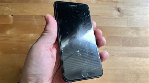 How to Remove Cell Phone Screen Protector 的图像结果