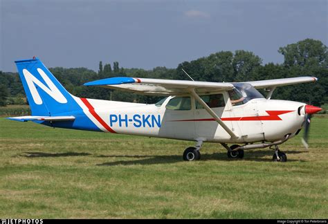 PH-SKN | Cessna 172M Skyhawk | Private | Ton Peterbroers | JetPhotos