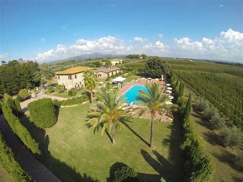 PODERE GLI OLMI (Collemezzano) - Ranch Reviews, Photos, Rate Comparison ...