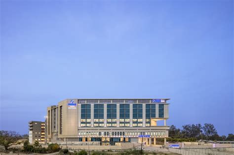 Hospital Building Design 的图像结果