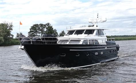 LUTIN, Pleasure craft - Details and current position - MMSI 244070727 ...