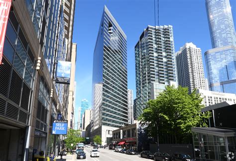 515 N State St, Chicago, IL 60654 - FiveOneFive | LoopNet