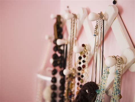How To Store Necklaces | Storables