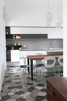 pavimento cucina cucina moderna con pavimento in cementine pavimento cucina cucina moderna con pavimento in cementine