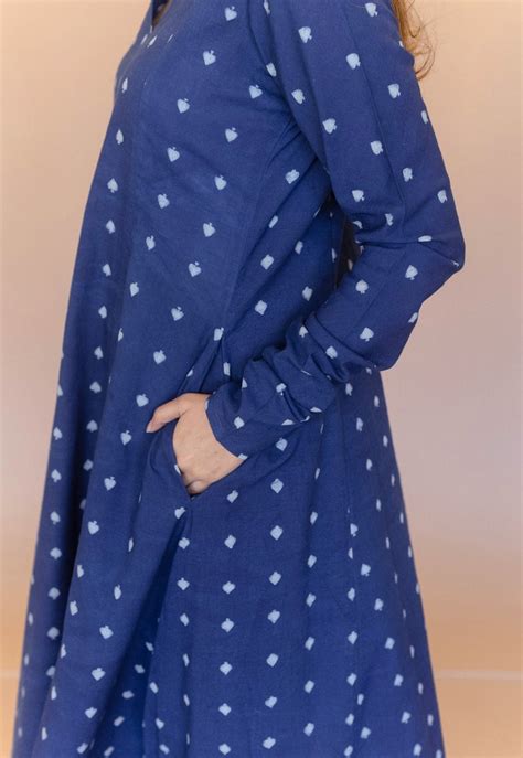 Indian Ethnic Women's Shinat Blue Dabu Cotton Kali Kurta – THE INDIAN ...