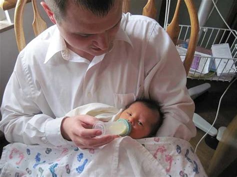 Del Biberón Al Pecho - La Leche League International