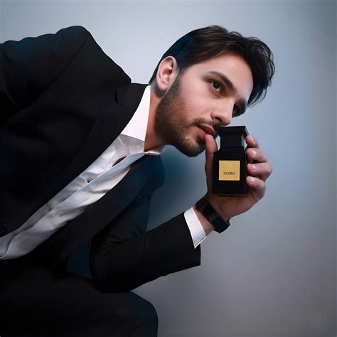 Zoro M Smoky Perfume For Men - Black Edition – SansiMayo