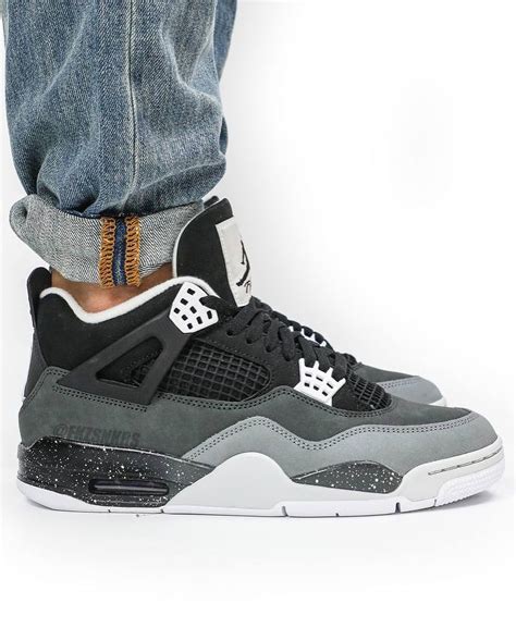 Best Look at The Air Jordan 4 "Fear" | Sneaktorious