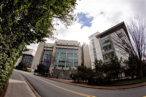 The Lab Report – News from the Emory University Department of Chemistry