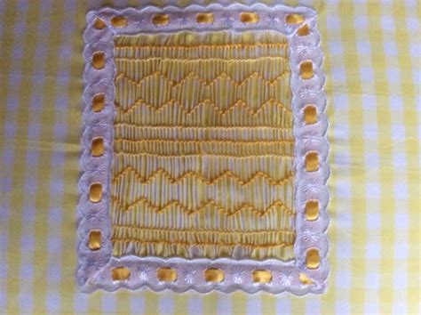 Smocked Cushion Patterns Tutorials 的图像结果