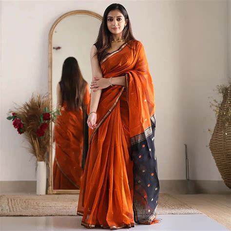 Best Durga Puja Outfits To Try This Festive Season | LBB