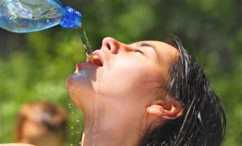 對的時間喝對的水，只要科學喝，一杯水就能養顏排毒 - 每日頭條