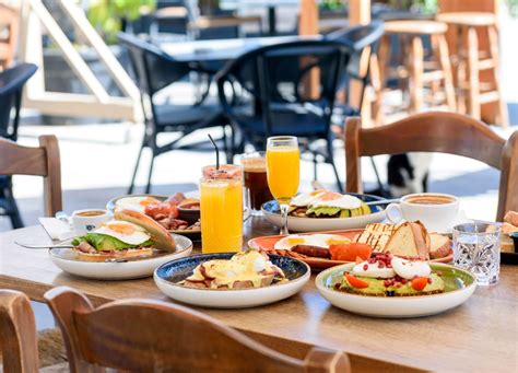 Best Time to See Deer in Richmond Park
