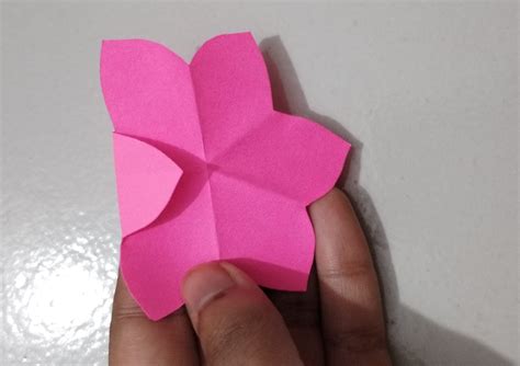 Origami Using Post Stick Notes Flower 的图像结果